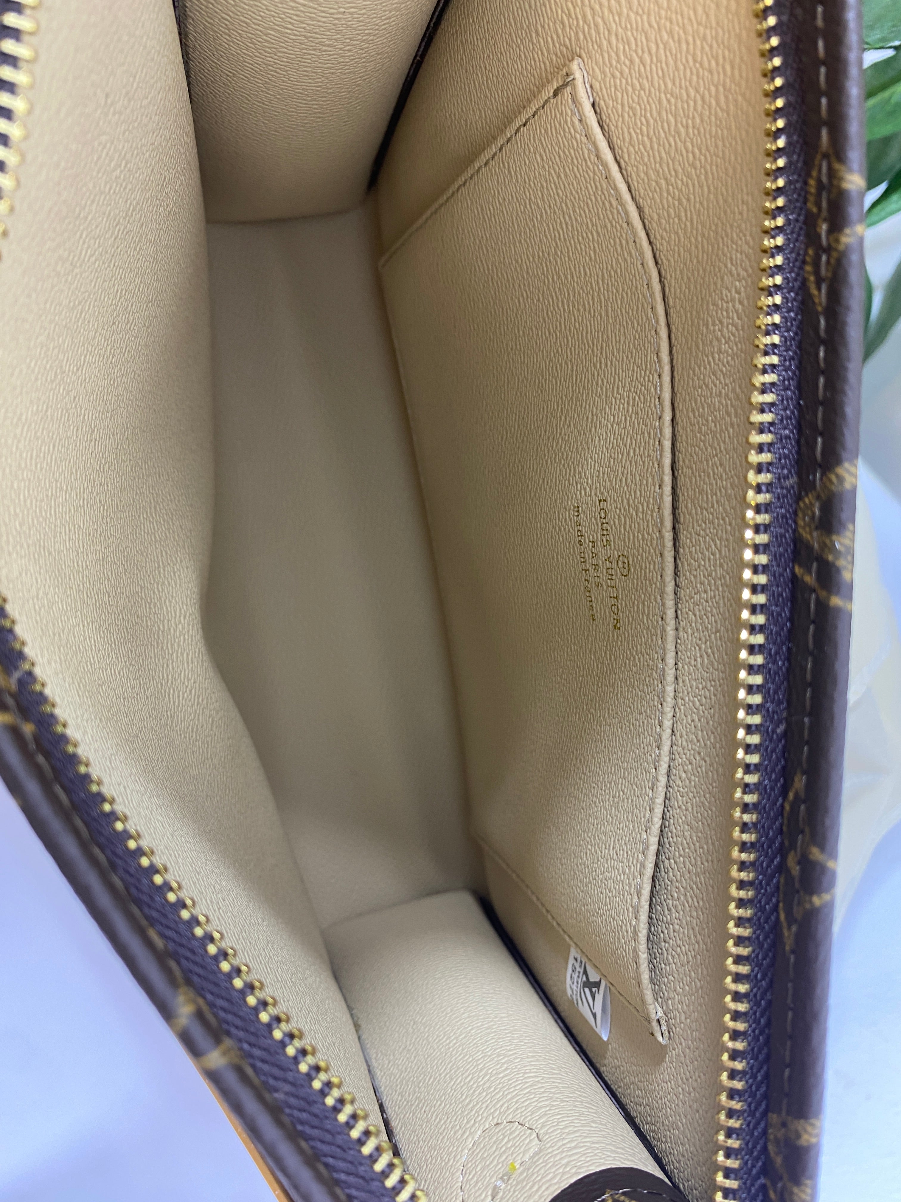 Louis Vuitton Monogram Canvas