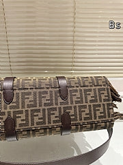 FENDI FF-logo frayed tote bag