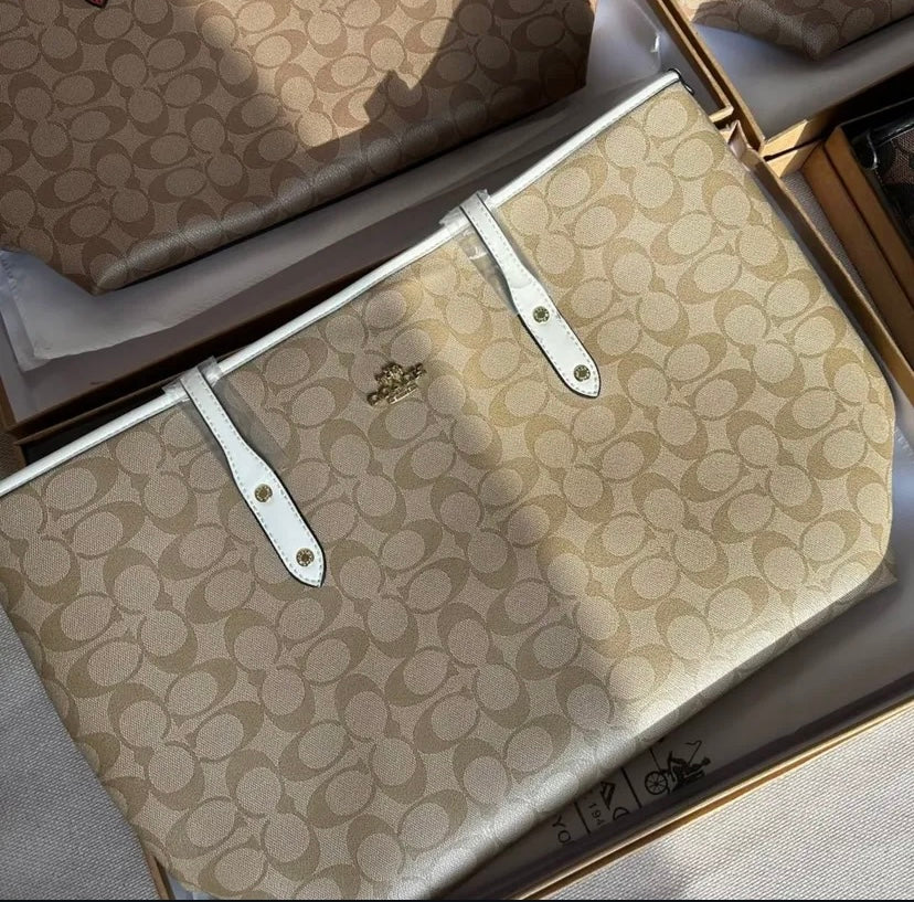 COACH Tote Bag