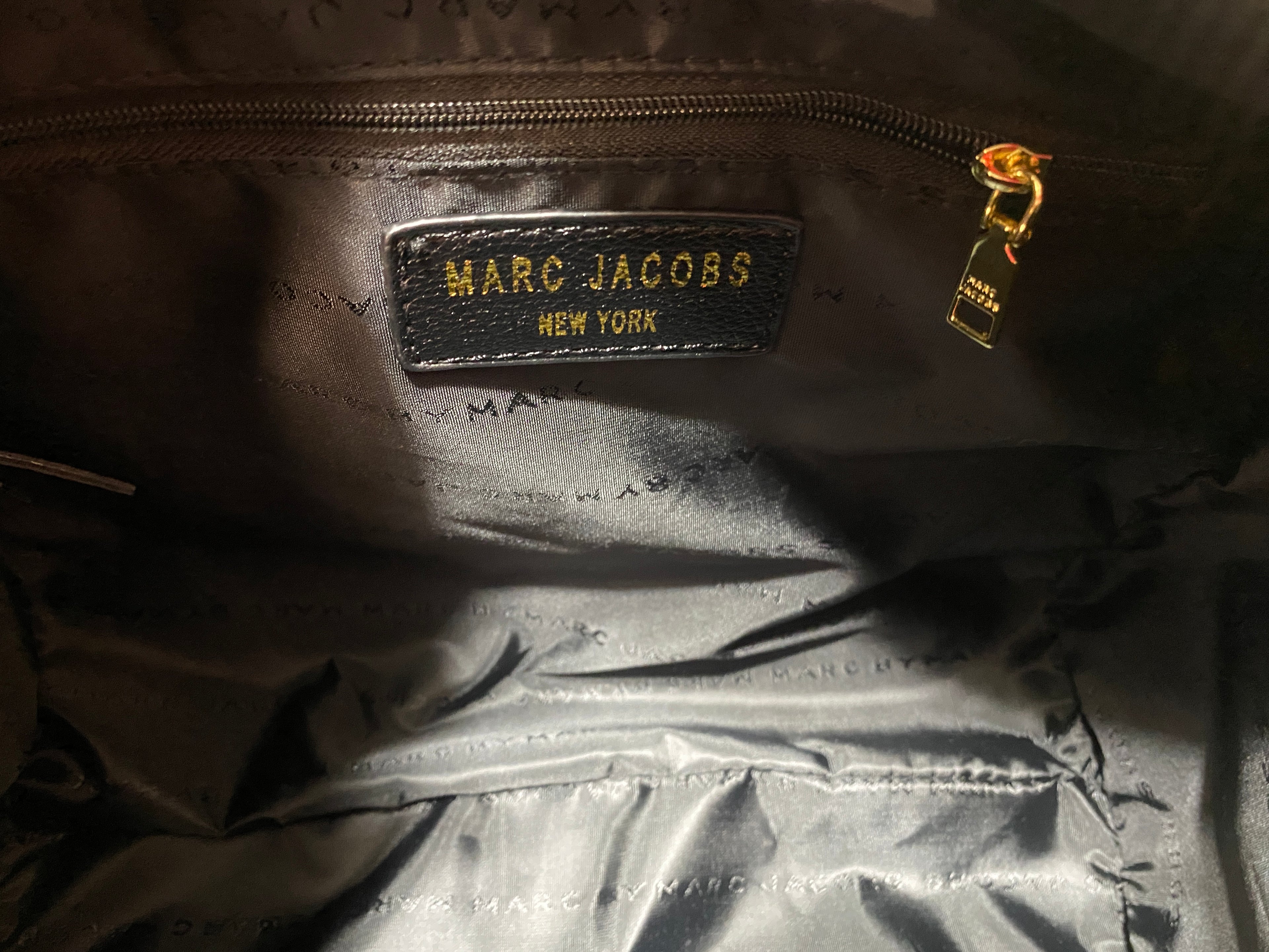 MARC JACOBS The Duffle Bag in Black