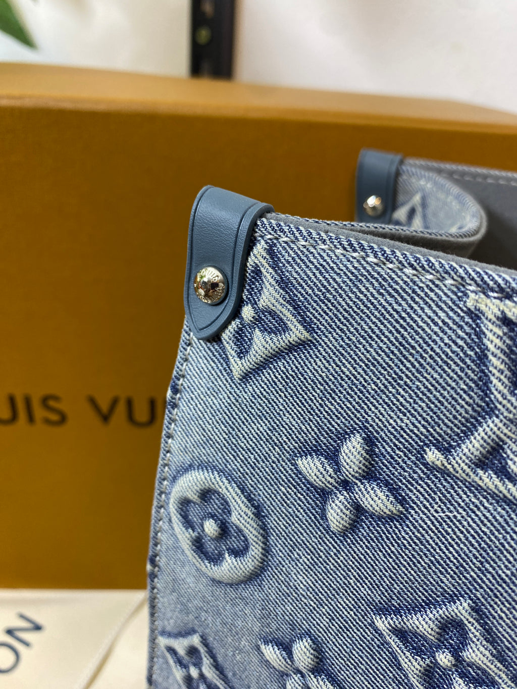 Louis Vuitton Onthego MM – Monogram Empreinte Denim