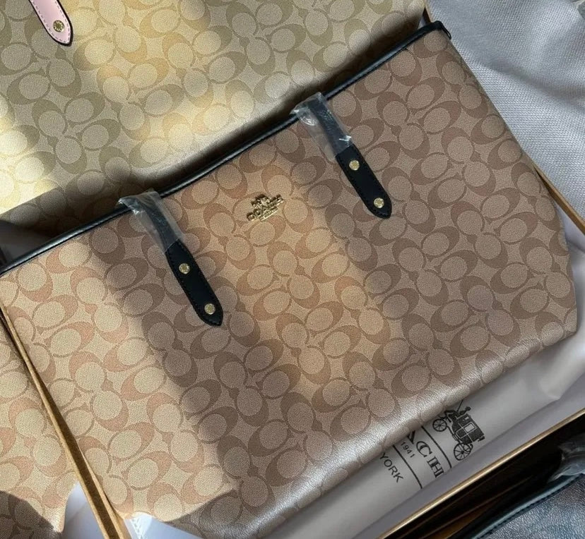COACH Tote Bag
