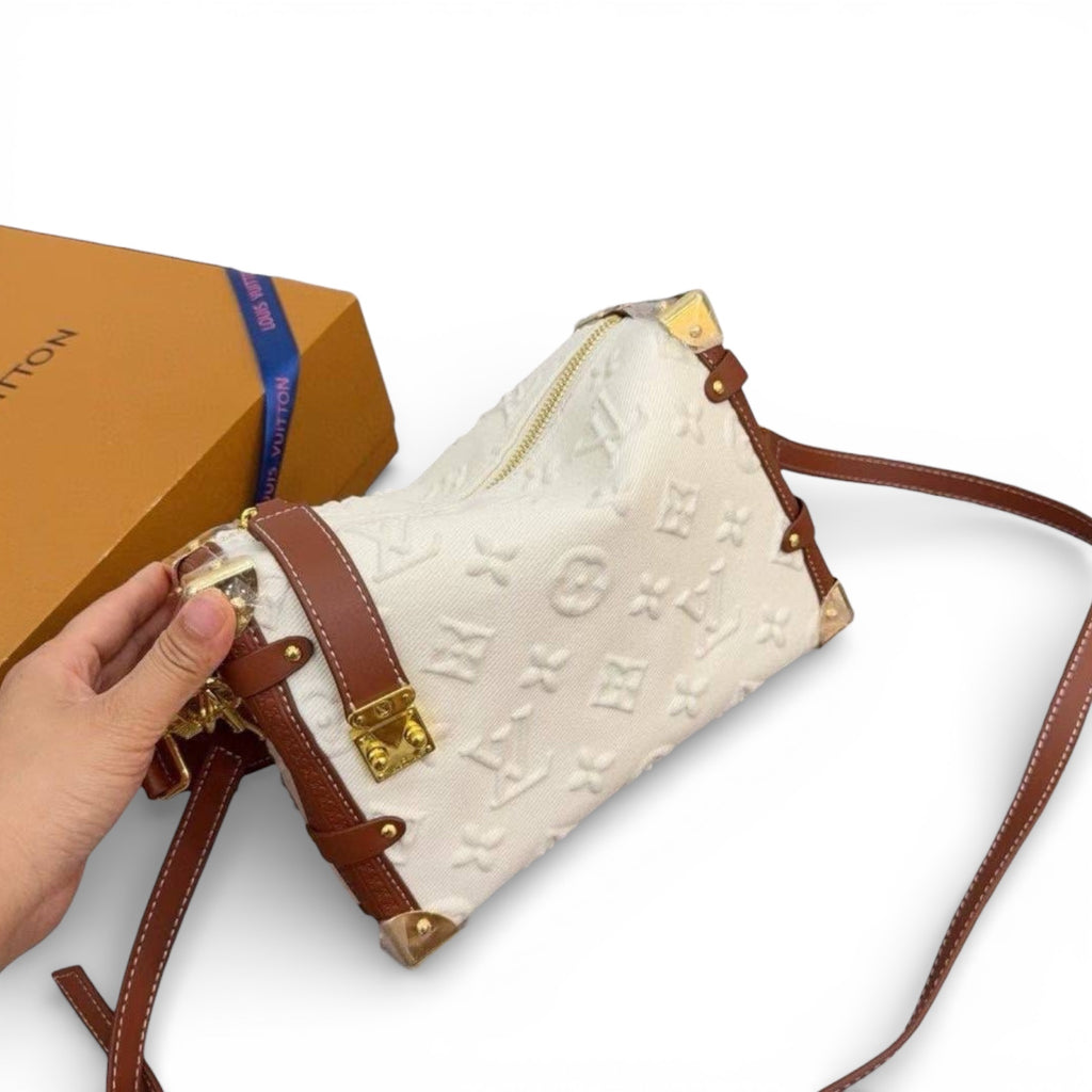 Louis Vuitton Coussin Pochette – White