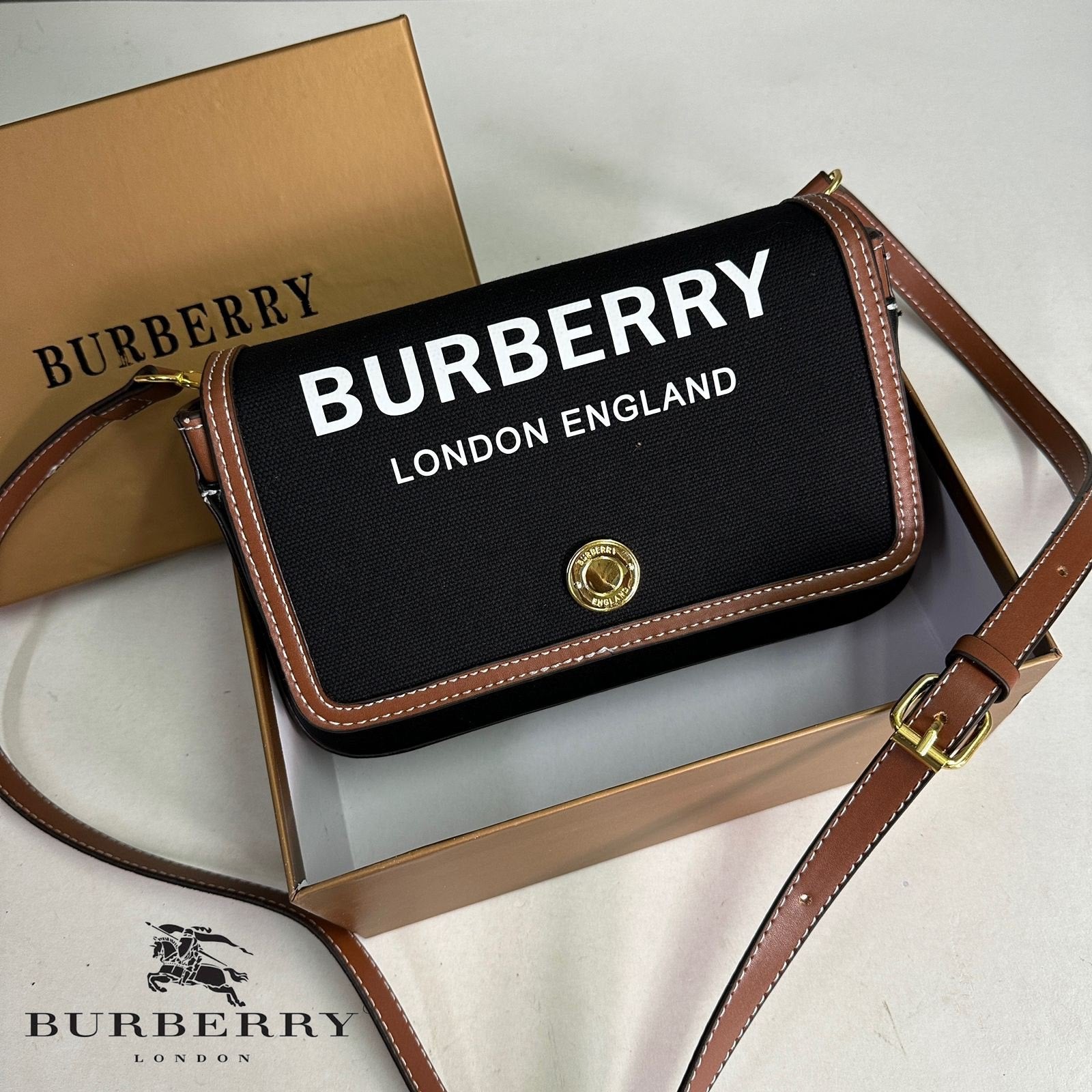 BURBERRY HAMPSHIRE HORSEFERRY