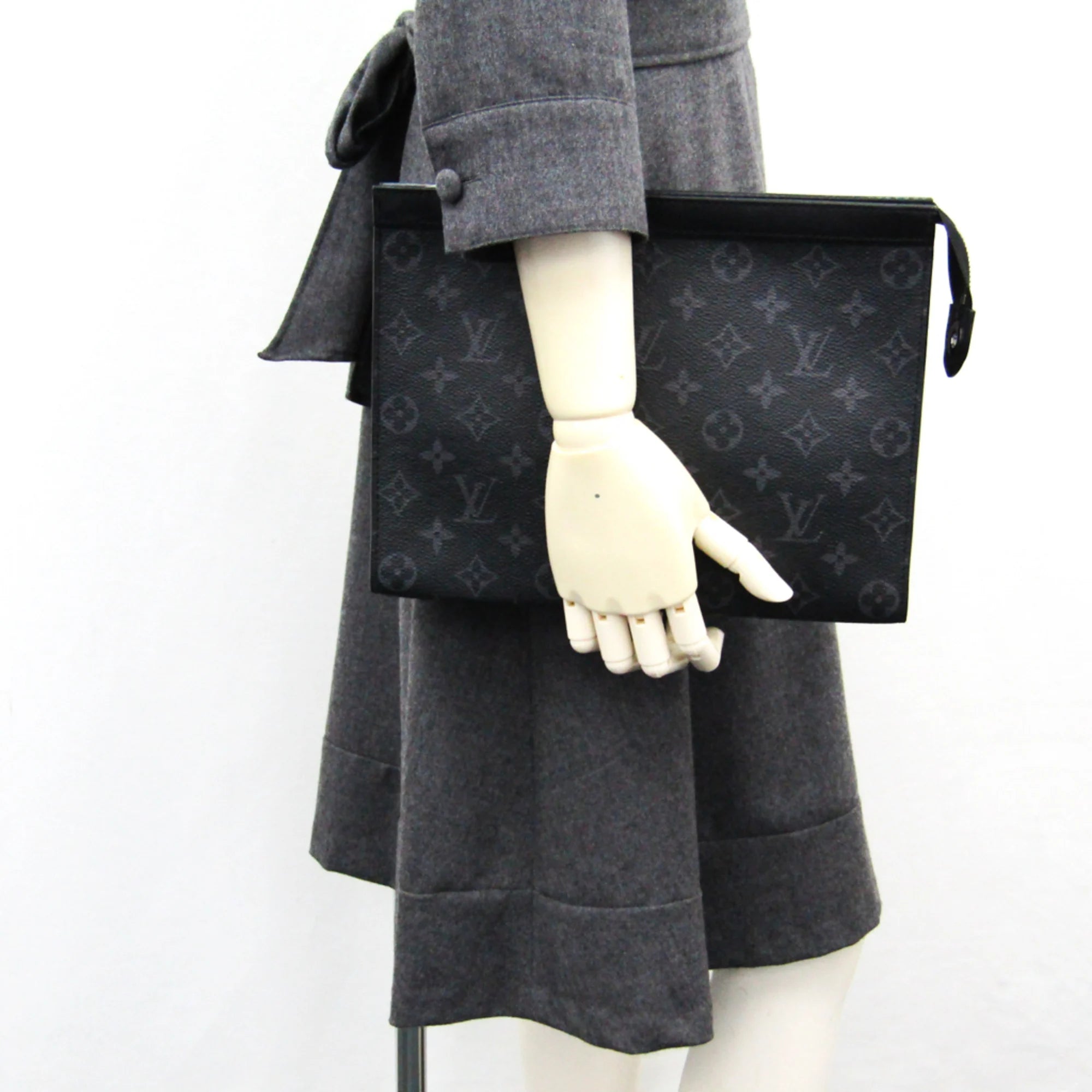 Louis Vuitton Pochette Voyage MM – Monogram Eclipse