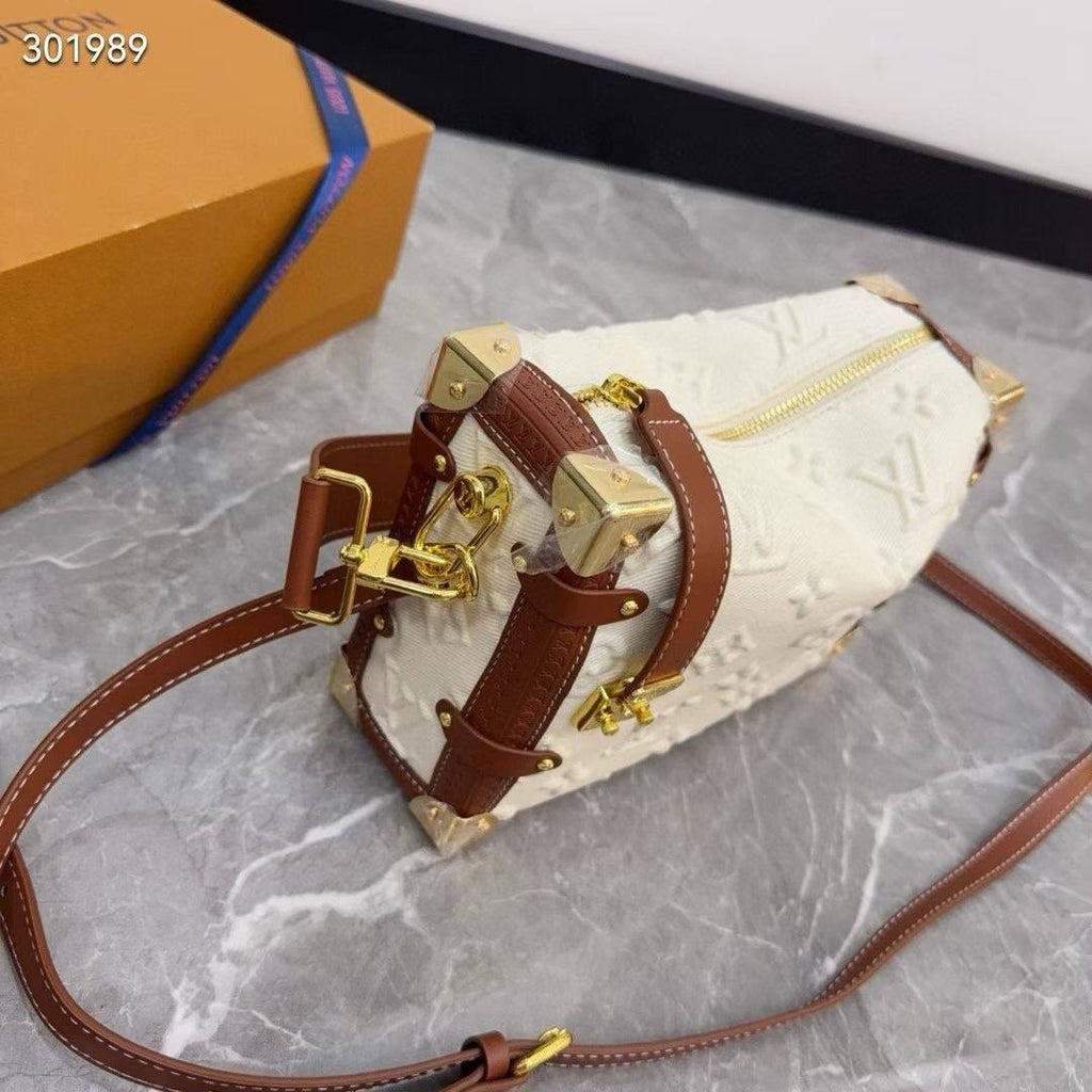 Louis Vuitton Coussin Pochette – White