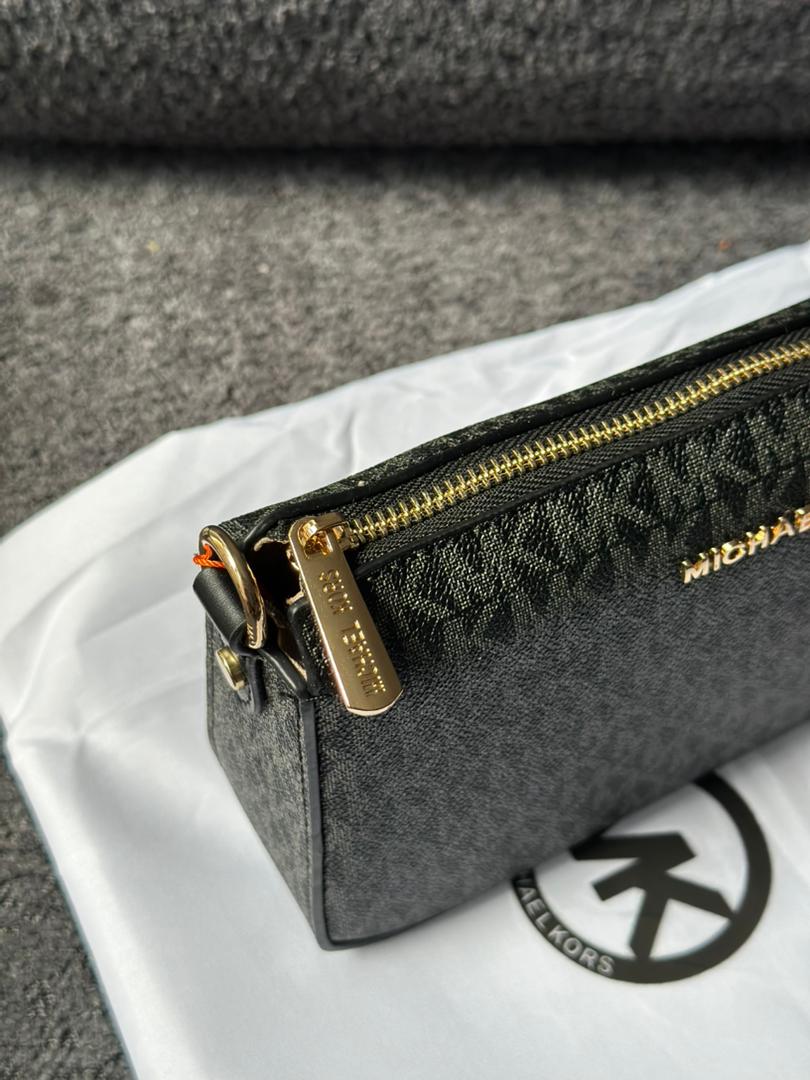 MICHAEL KORS PARKER EMPIRE SIGNATURE LOGO 2-IN-1 CROSSBODY BAG