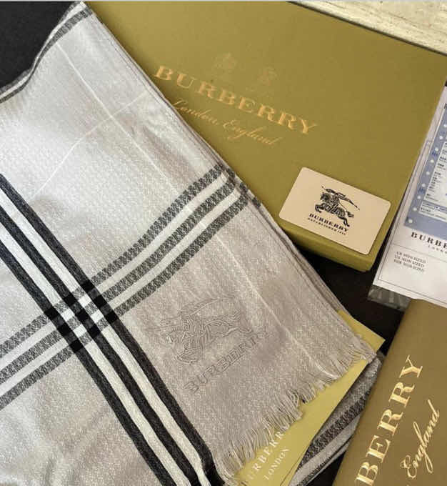 Burberry Lightweight  Scarf