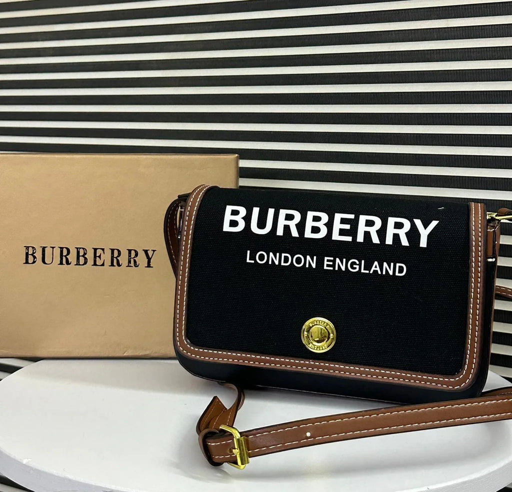 BURBERRY HAMPSHIRE HORSEFERRY