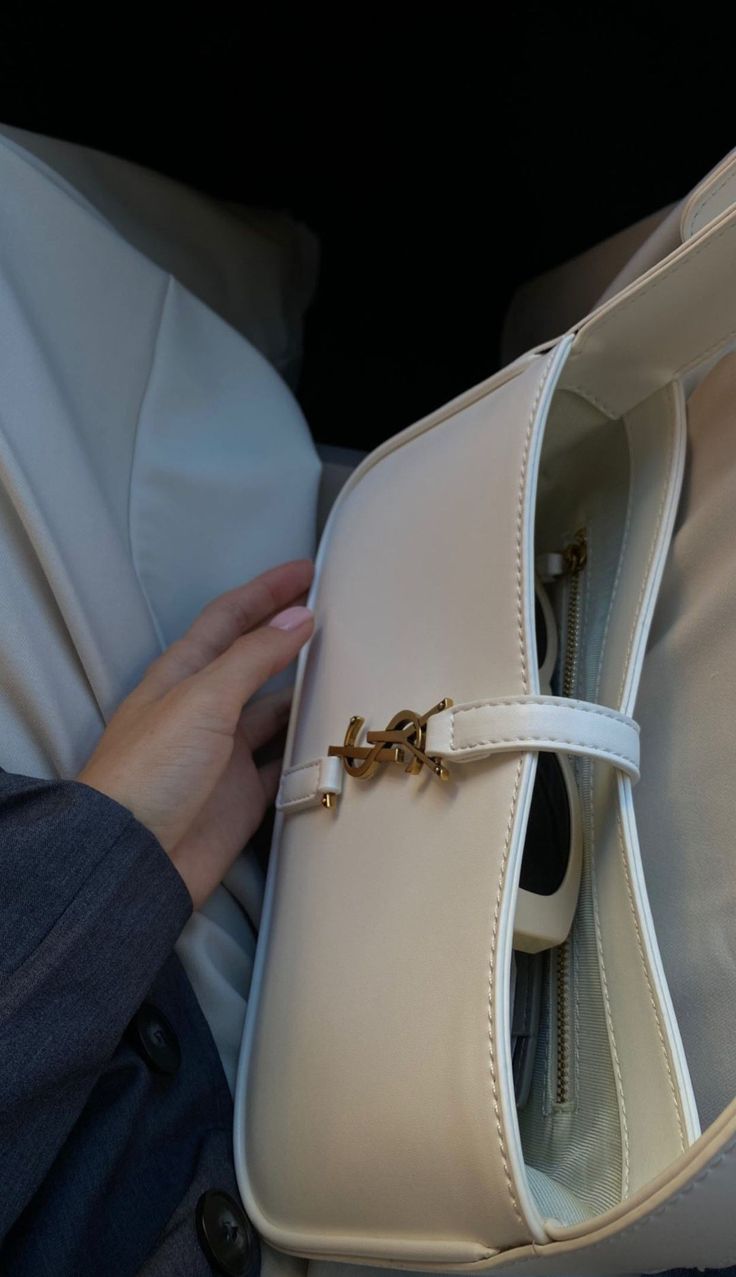 Saint Laurent Le 5 à 7 Hobo Bag