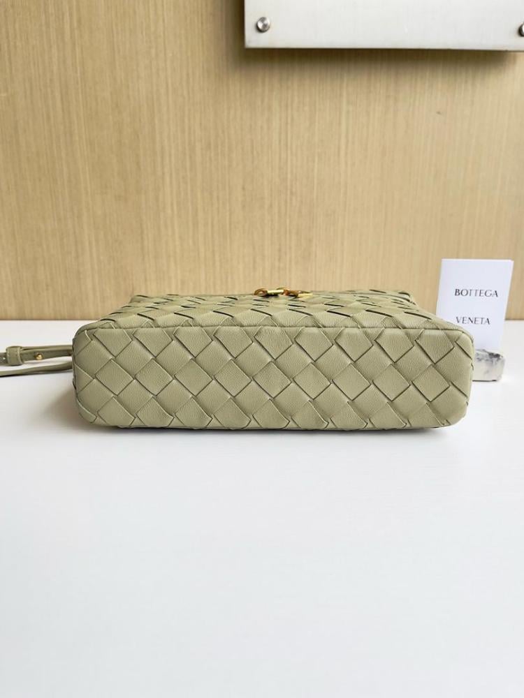 Bottega Veneta Bang Bang small Intrecciato leather vanity bag