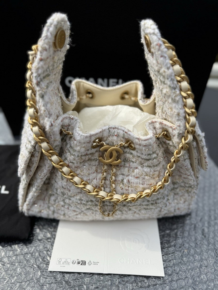 CHANEL 25 Tweed Hobo Bag