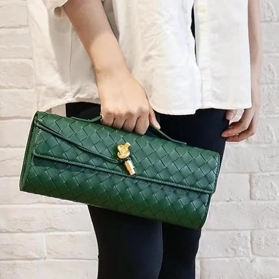 BOTTEGA VENETA Andiamo Clutch