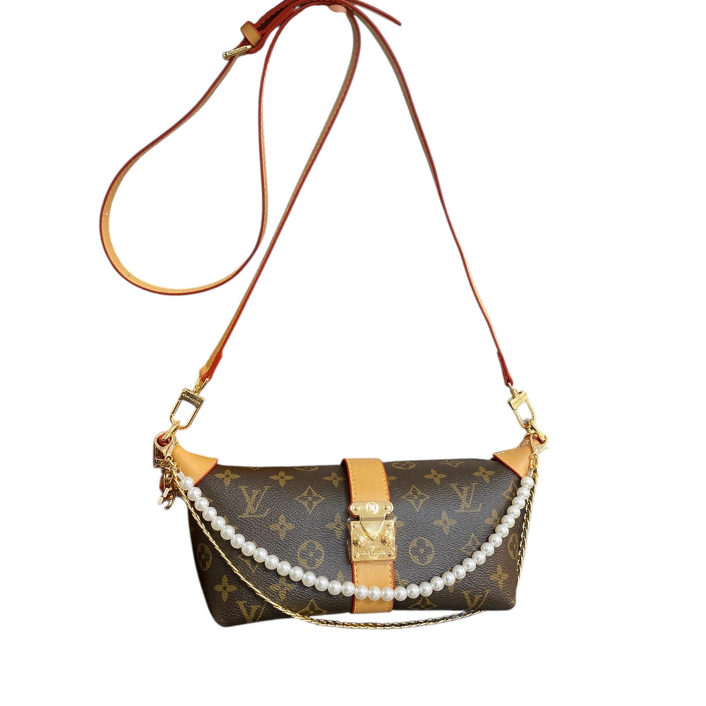 Louis Vuitton Pochette Métis Monogram