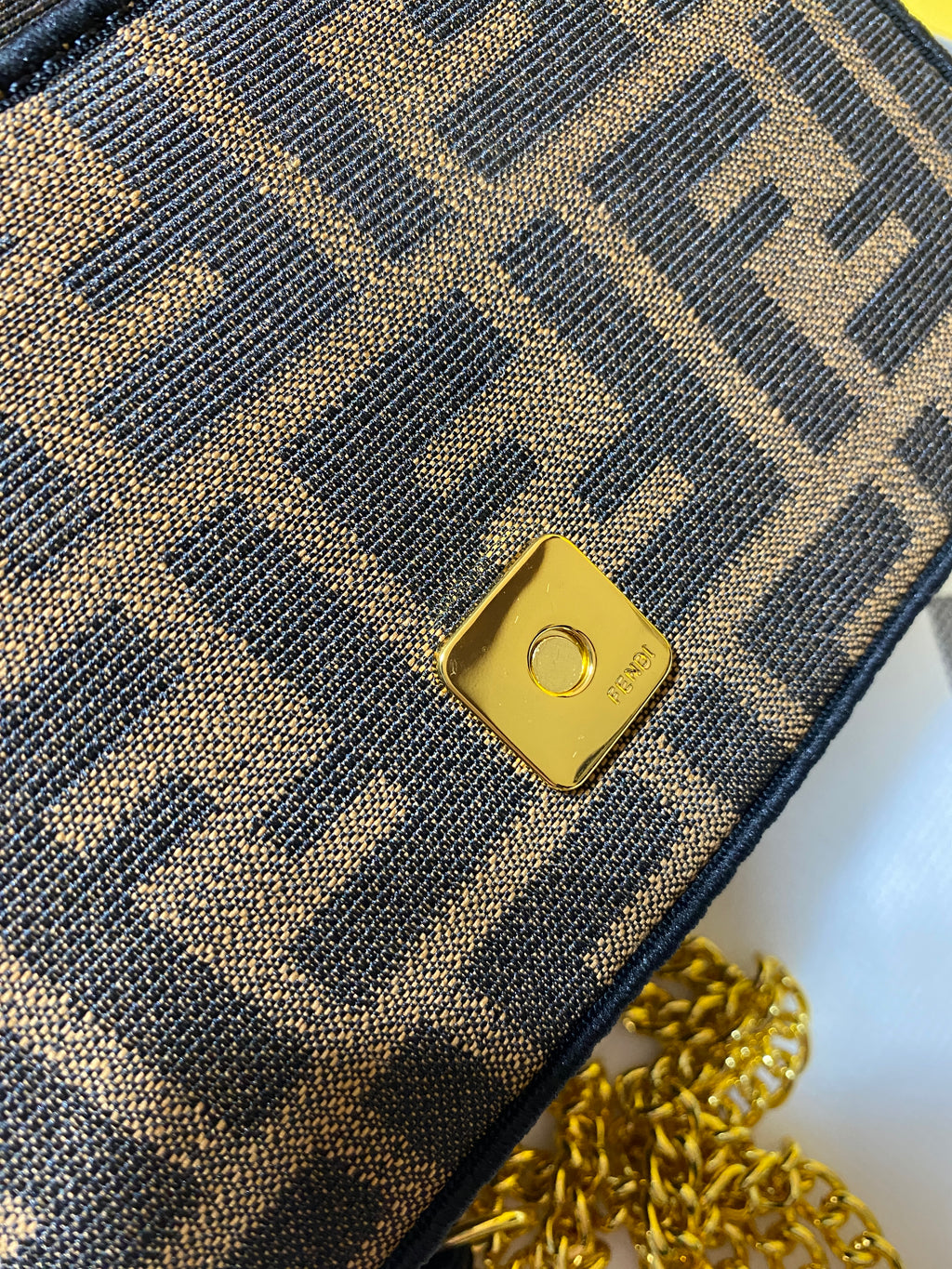 FENDI BAG ( SMALL SIZE )