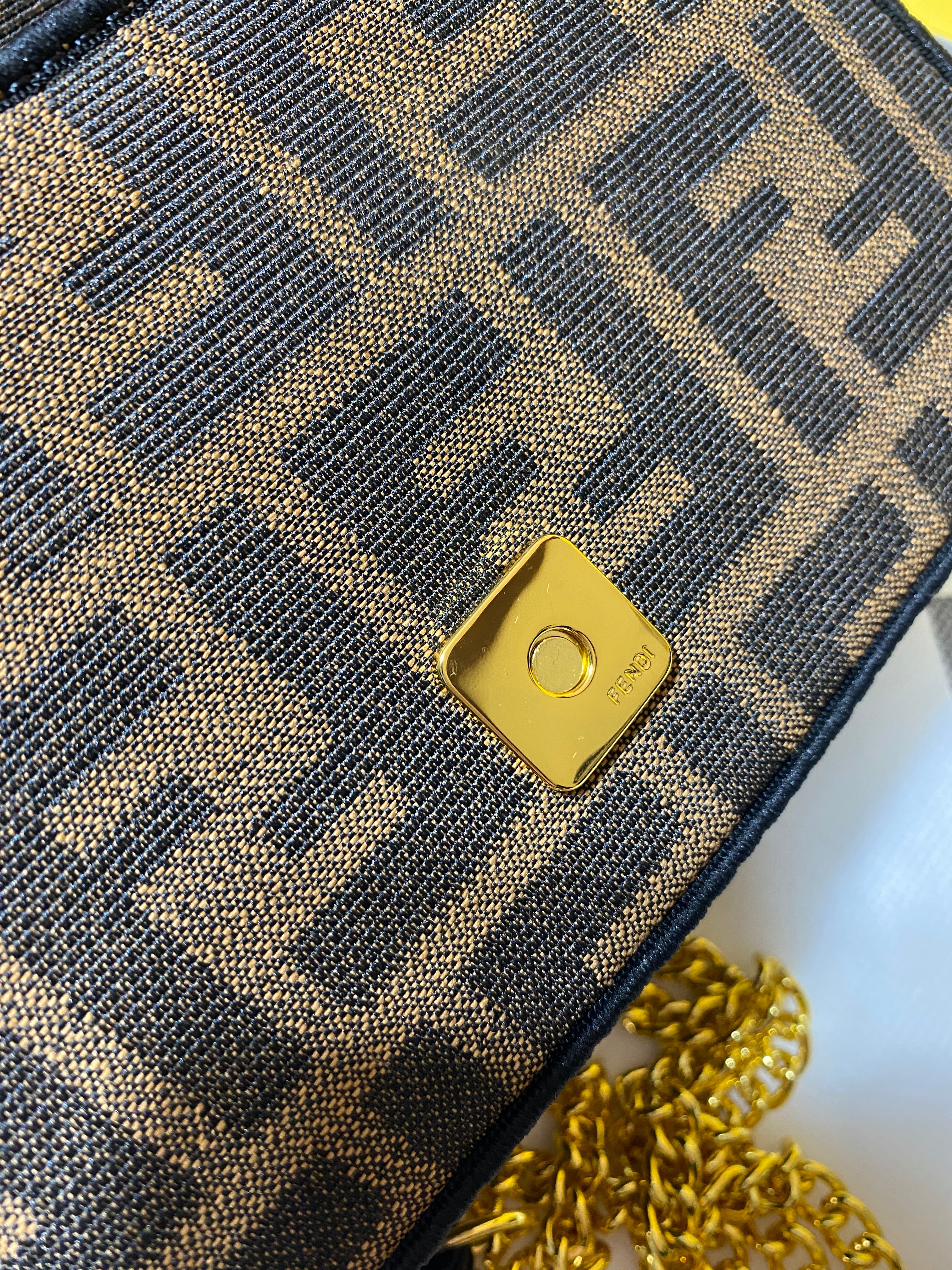 FENDI BAG ( SMALL SIZE )
