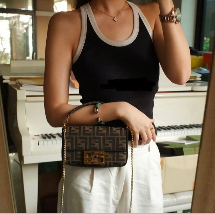 FENDI BAG ( SMALL SIZE )