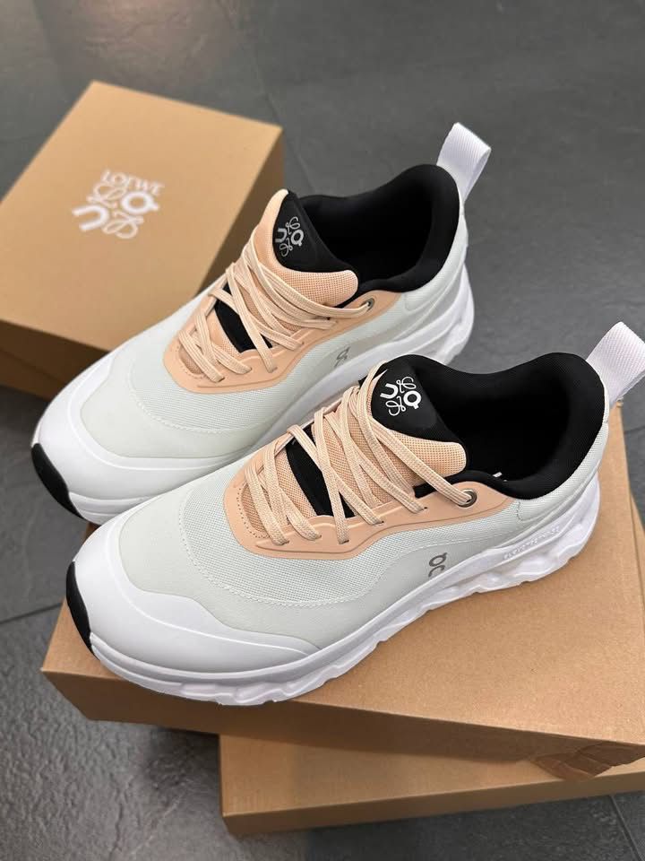 ON Cloud Loewe X On Running Woman