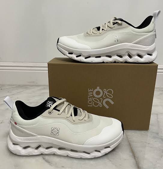 ON Cloud Loewe X On Running Woman