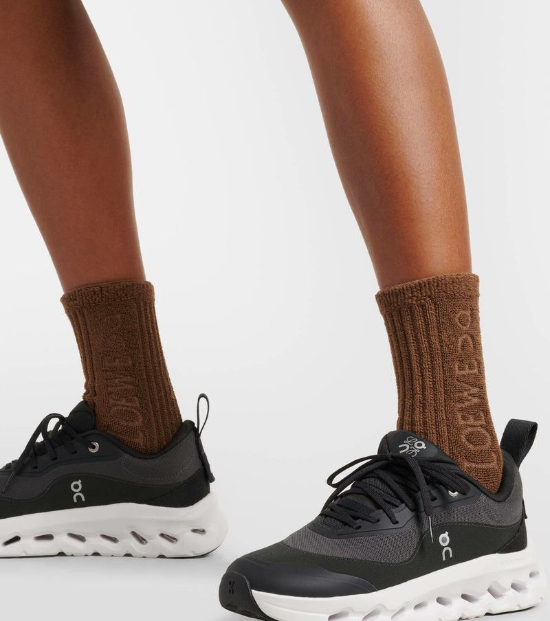 ON Cloud Loewe X On Running Woman