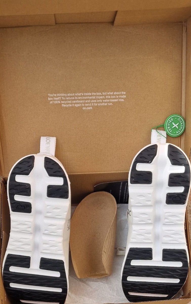 ON Cloud Loewe X On Running Woman