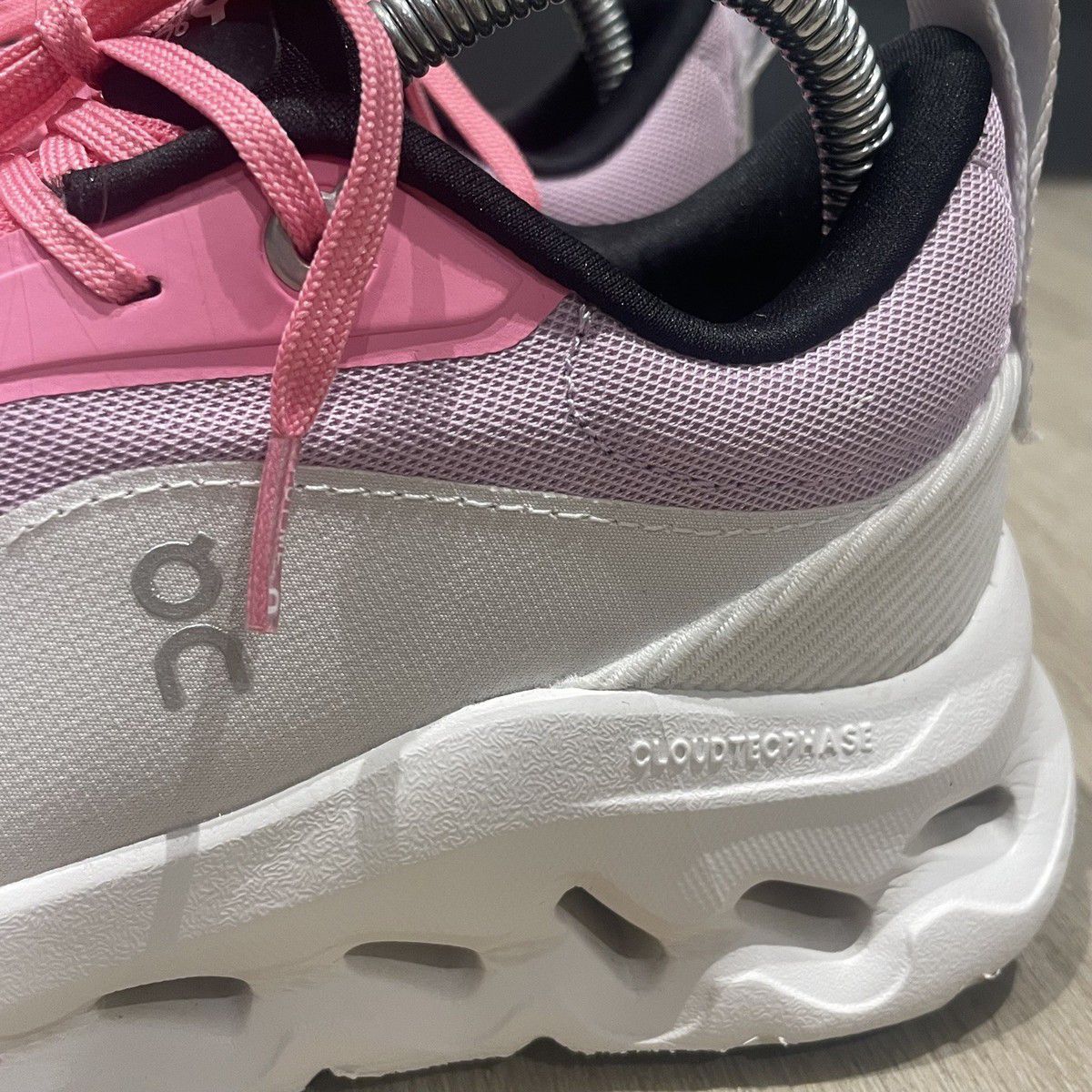 ON Cloud Loewe X On Running Woman